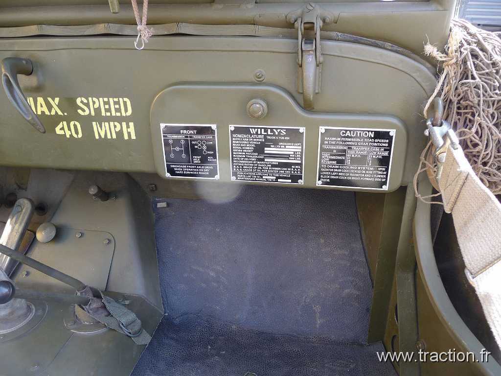 2011_04_Rodage (50).jpg - 10/04/2011 - 68053 MULHOUSE CEDEX Club de Véhicules Anciens d'Alsace Mulhouse 2ème Rodage Printanier, le petit train de la Doller, Jeep